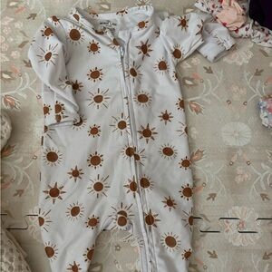 Caden lane bamboo zip footie. Size 0-3 GUC!